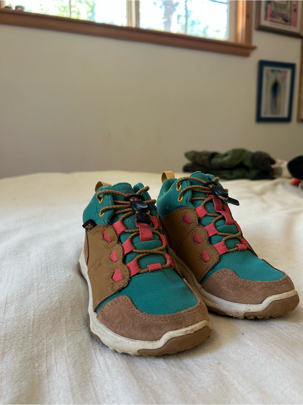 Teva Big Kids Canyonview Mid RP Waterproof Hiking Shoe